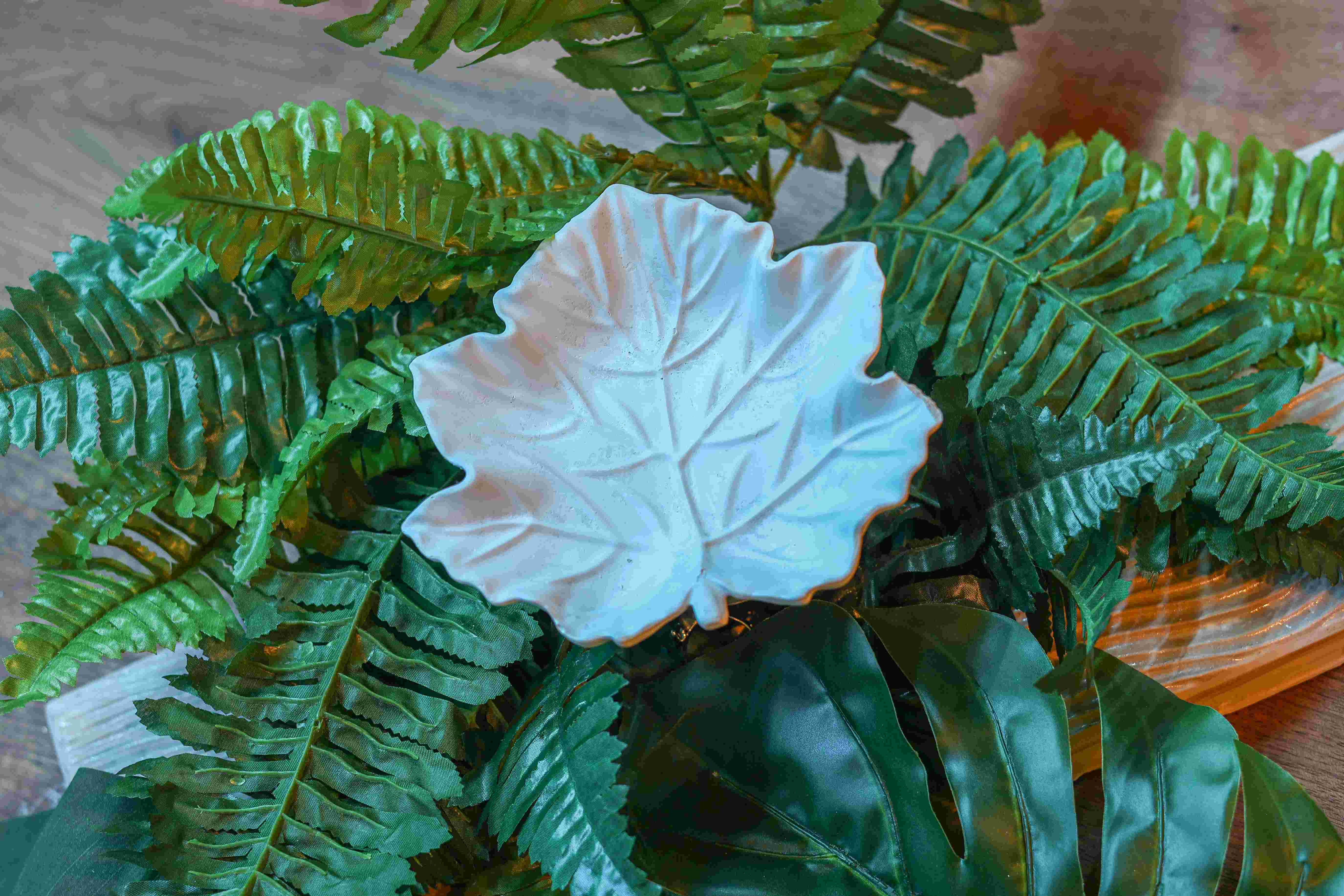 🏛️ Гипсови орнаменти